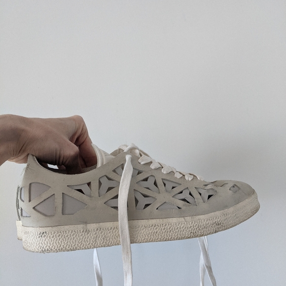 Adididas Originals Gazelle cutout sneakers UK6 Mens/Boys sizing - Picture 3 of 6